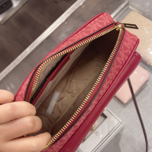 MK Medium PVC Pocket Camera Crossbody Berry Multi - Picture 5 of 6